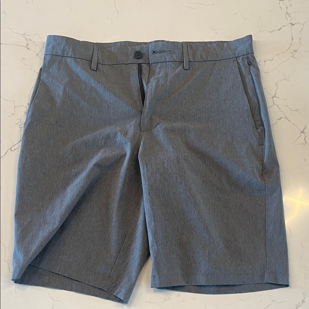 Old Navy Men's Charcoal Flat Front Shorts